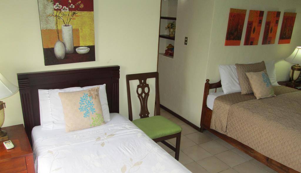 Hotel San Mateo Сан-Сальвадор Номер фото